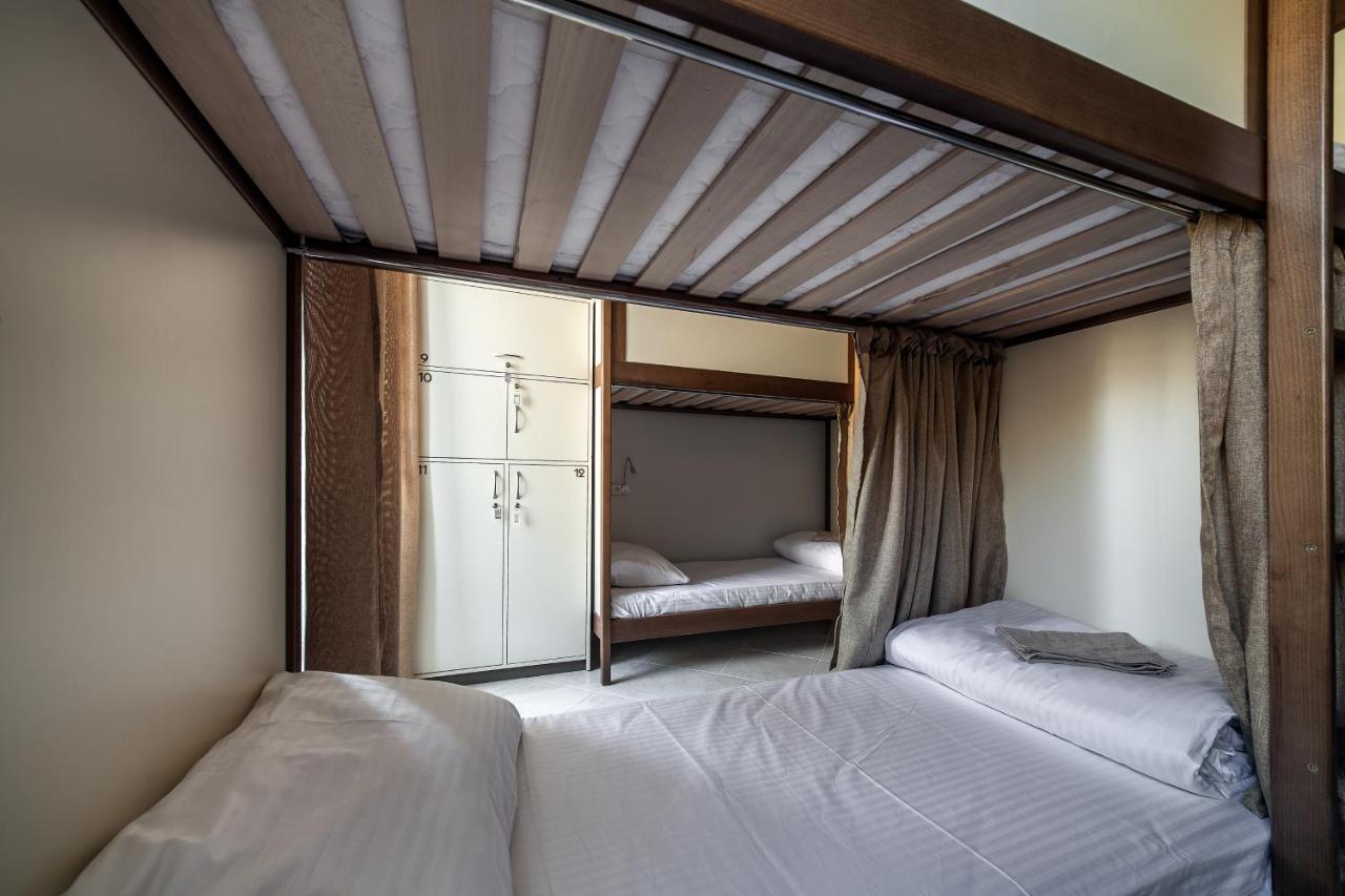 Ostriv Hostel Lviv Kültér fotó