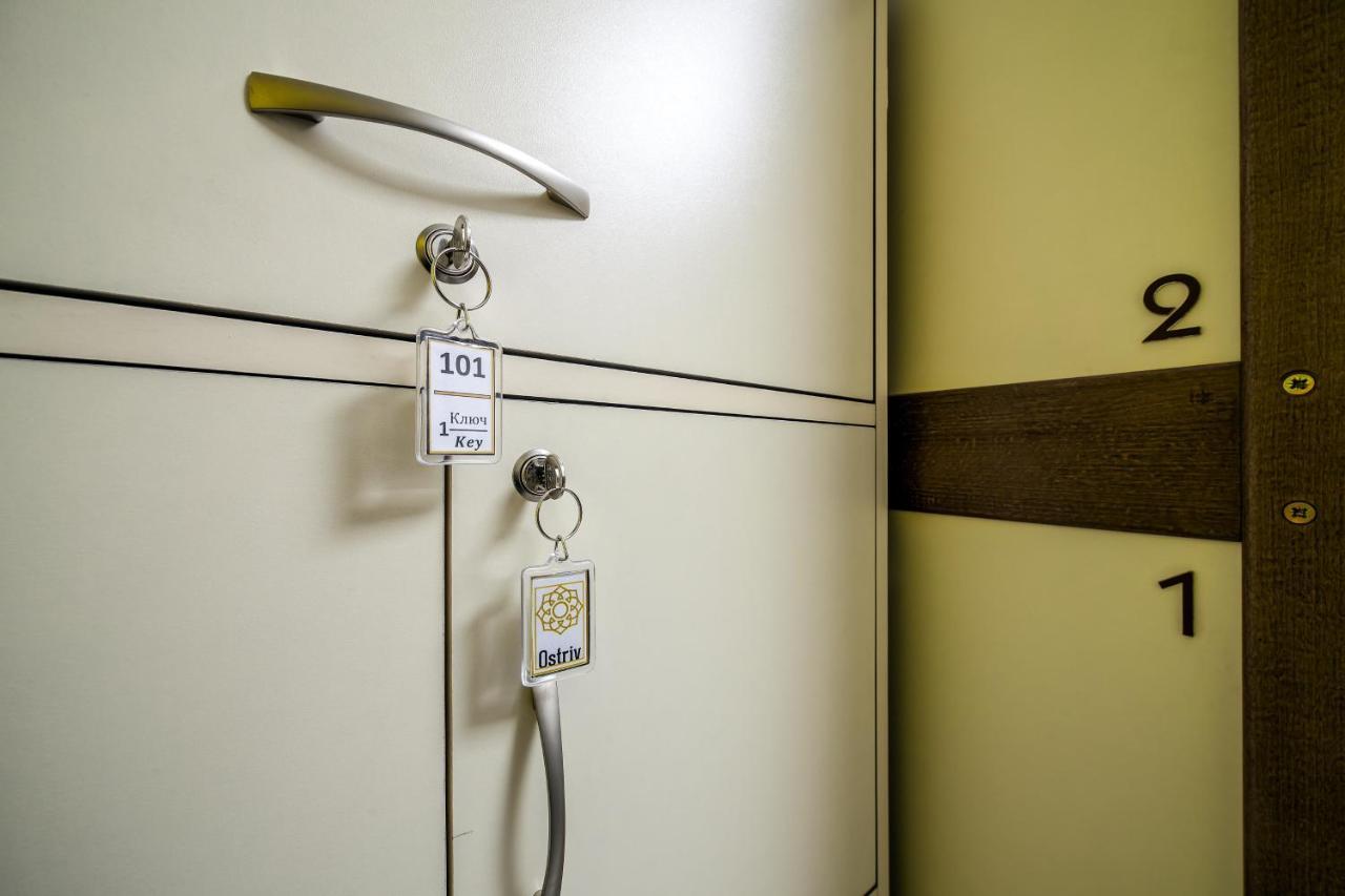 Ostriv Hostel Lviv Kültér fotó