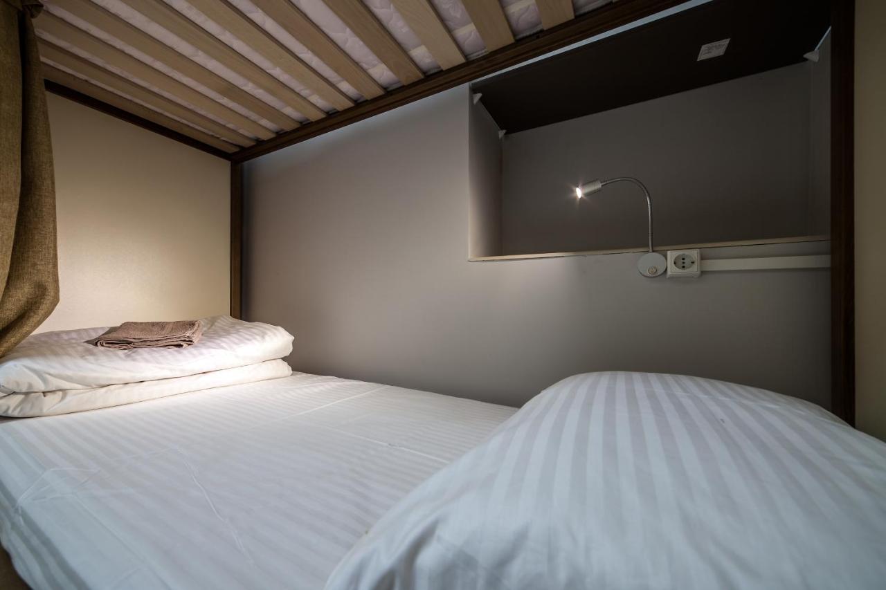 Ostriv Hostel Lviv Kültér fotó
