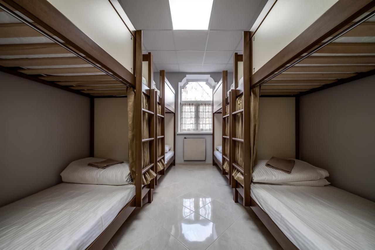 Ostriv Hostel Lviv Kültér fotó