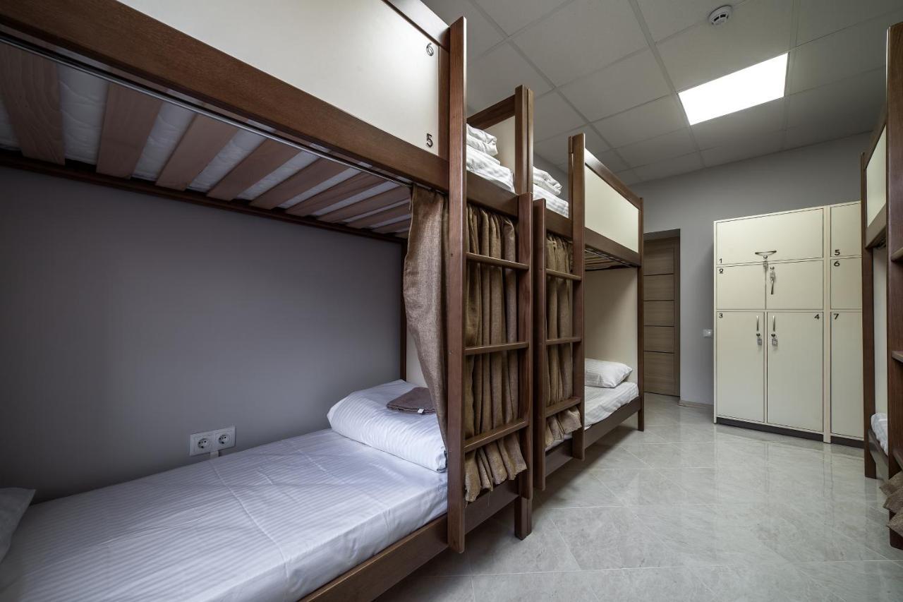 Ostriv Hostel Lviv Kültér fotó