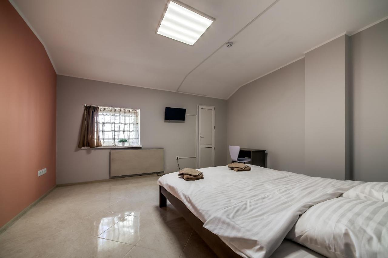 Ostriv Hostel Lviv Kültér fotó