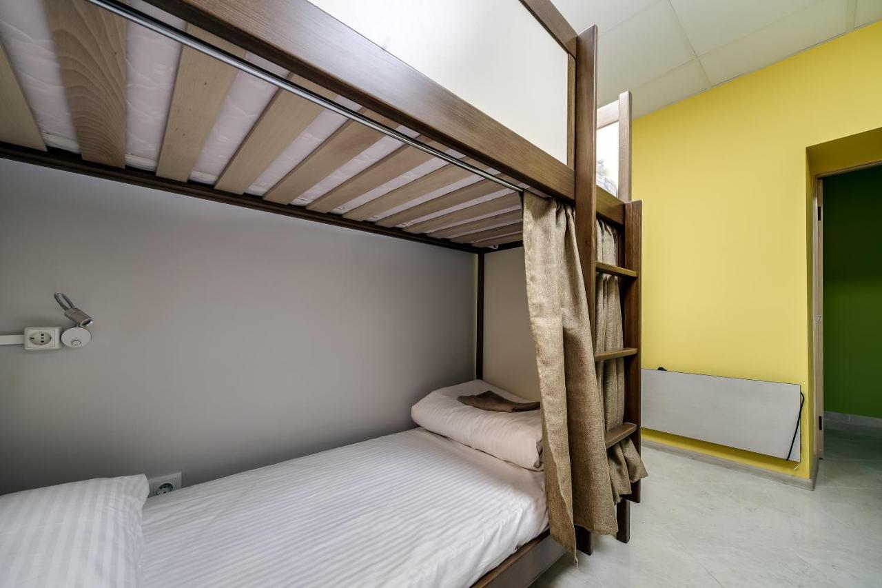Ostriv Hostel Lviv Kültér fotó